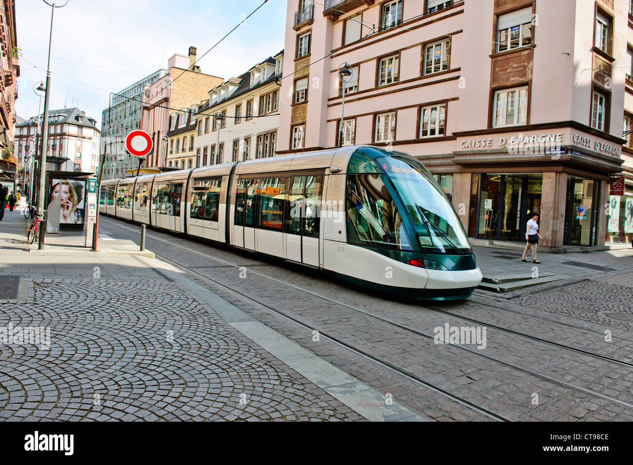 TTramway de Strasbourg,consists of six lines, A, B, C, D, E and F. Lines were opened Between 1994-2000,Approaching Rue Gutenberg Stock Photo
