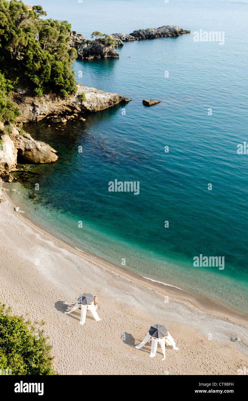 Beach at l'Eco del Mare hotel part-owned by Italian singer Zucchero Lerici Tuscany Italy Stock Photo