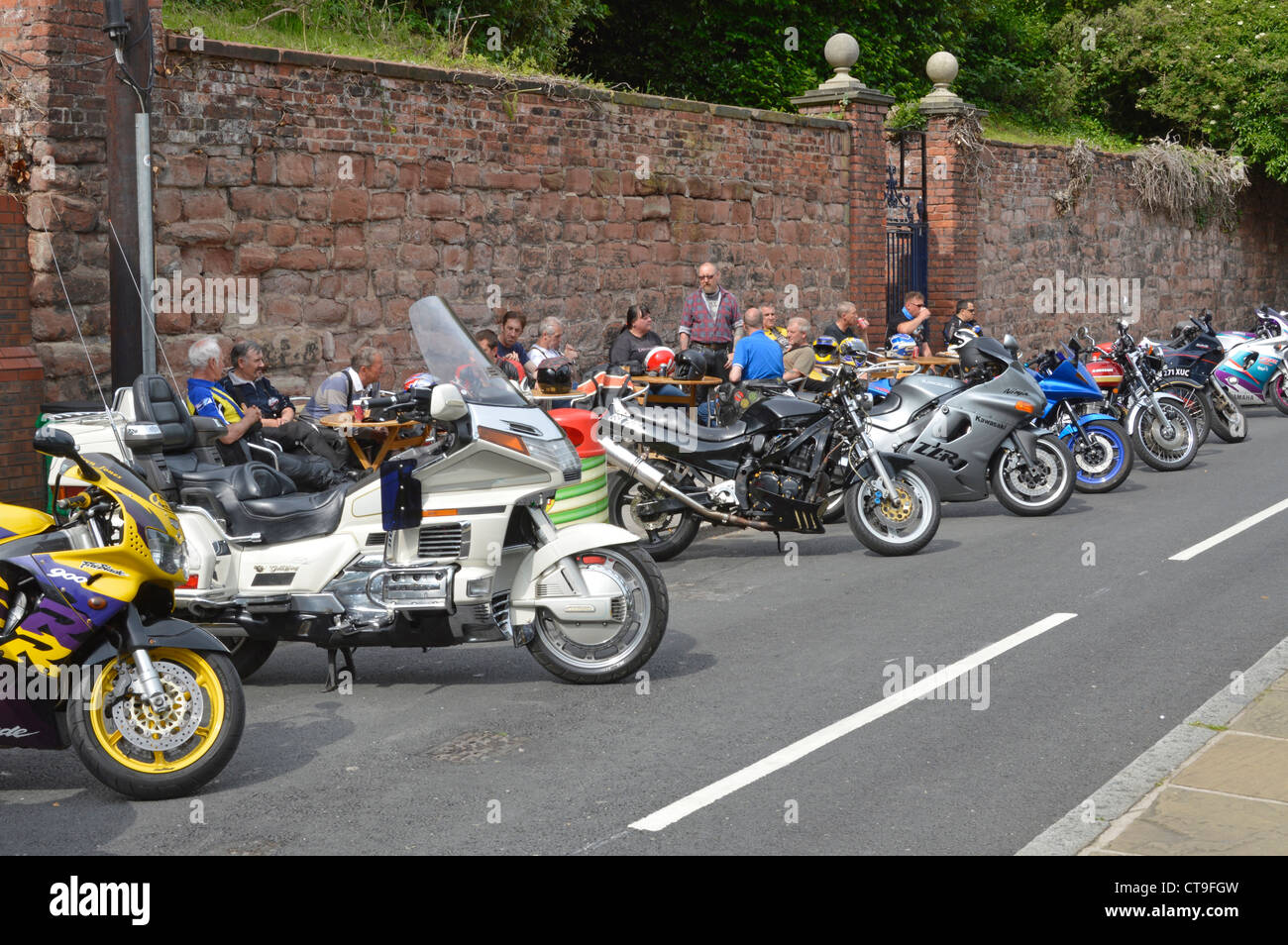 Motorbikes riders hi-res stock photography and images - Alamy
