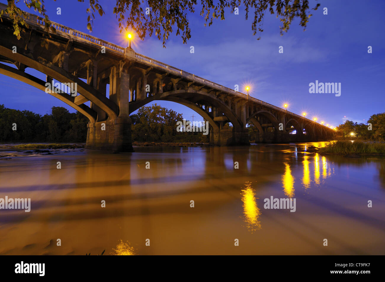 Gervais Street Bridge in Columbia, South Carolina, USA Stock Photo Alamy