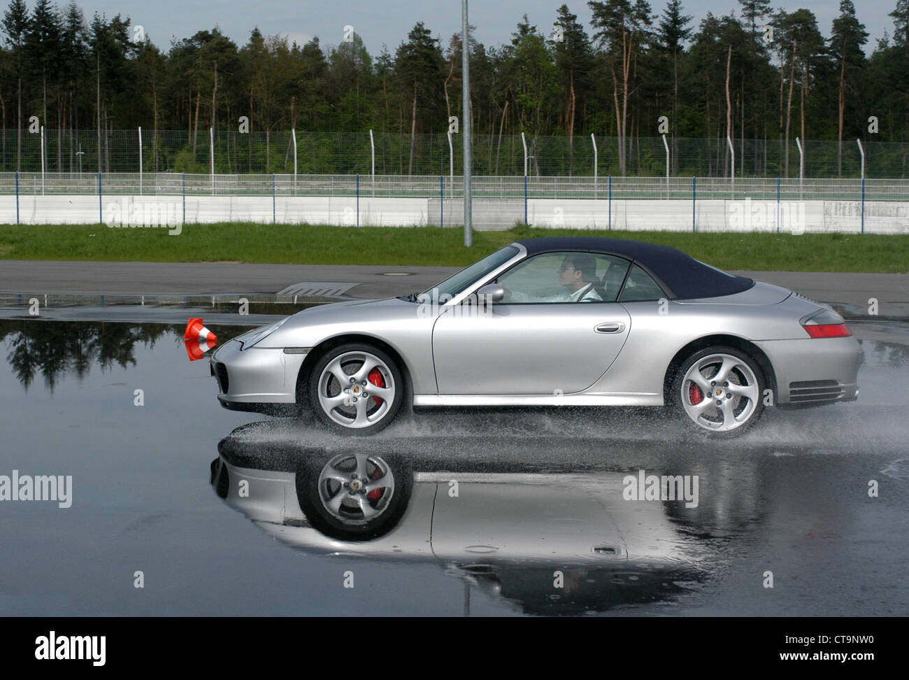 Porsche Driving High Resolution Stock Photography And Images Alamy