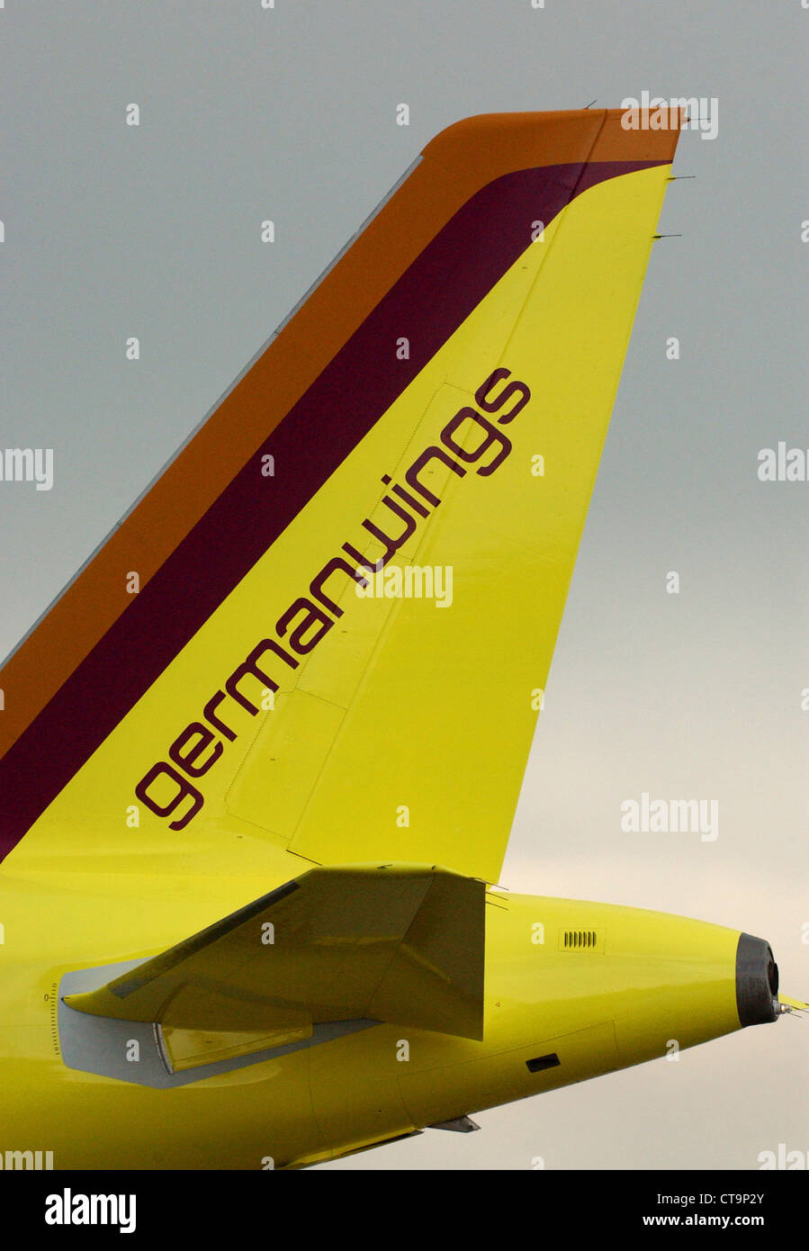 Tail fin logo hi-res stock photography and images - Alamy