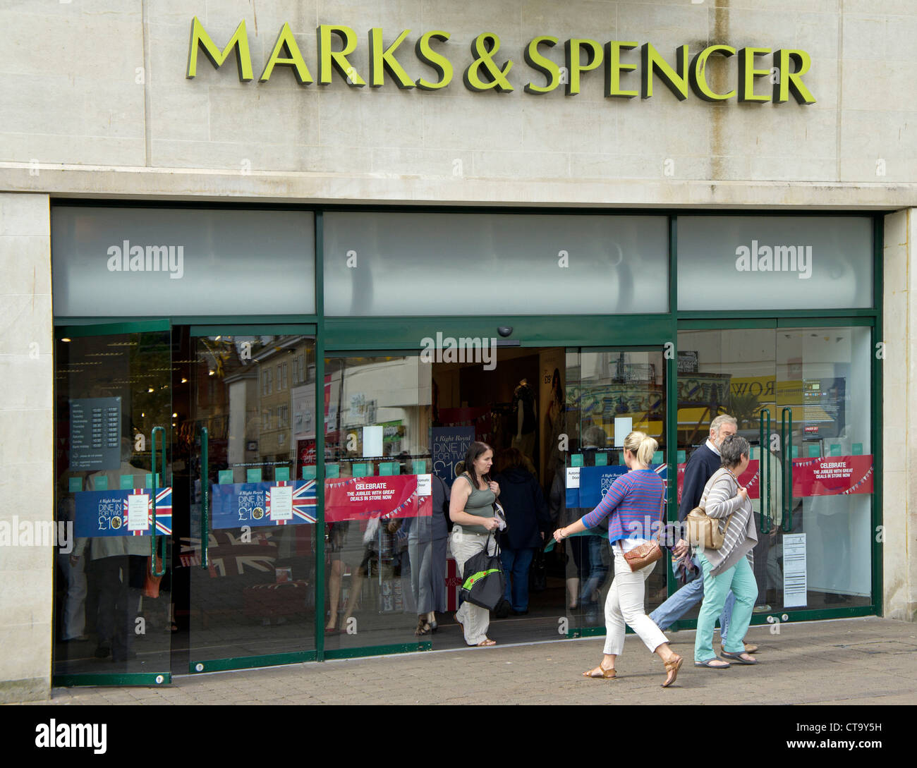 Marks and spencers store hires stock photography and images Alamy