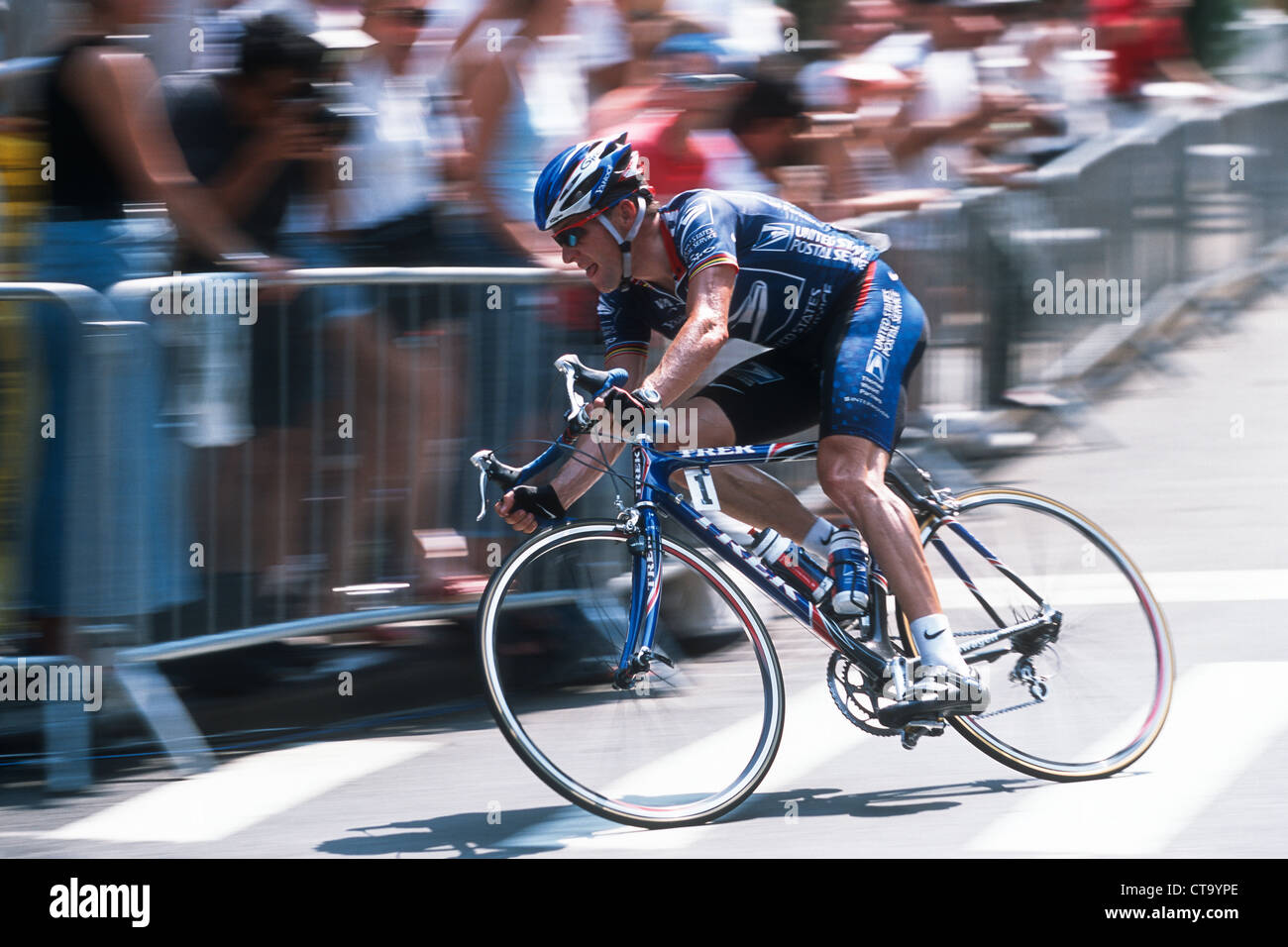 Lance Armstrong competing for the US Postal Service Team at the 2002 New York City Cycling Championships. Stock Photo
