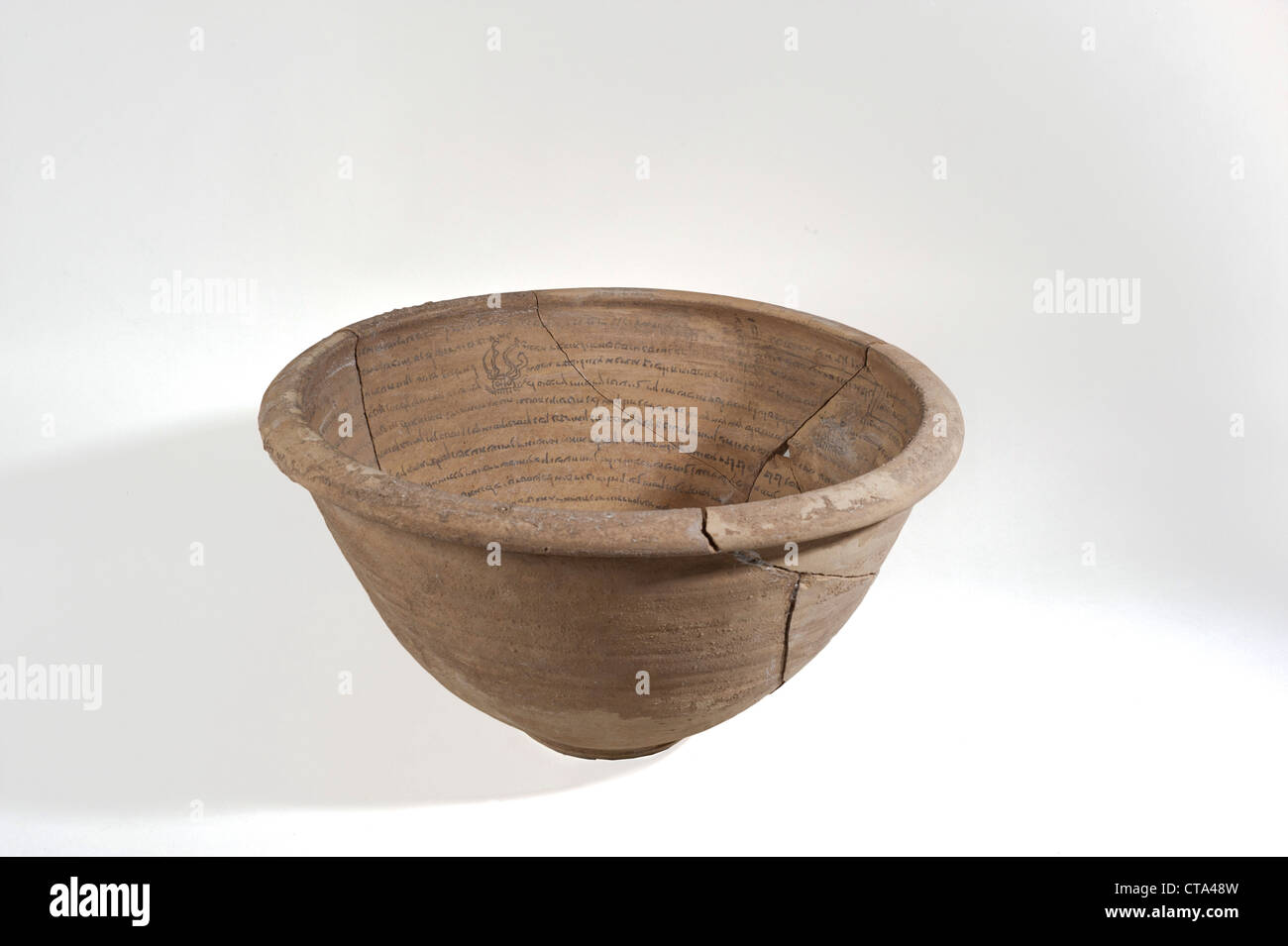An Aramaic incantation bowl 5-6th century CE Stock Photo