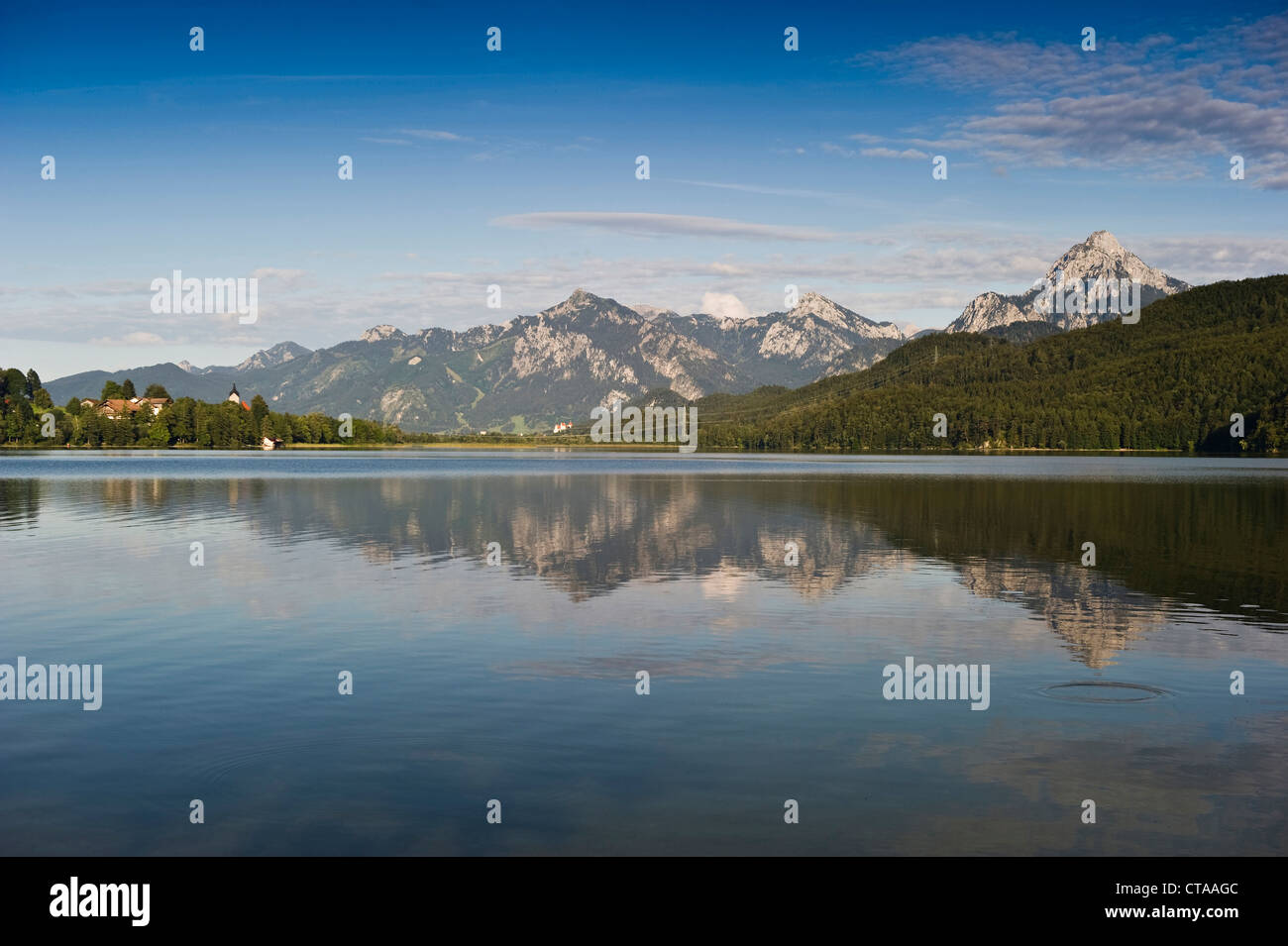 Lake Weissensee and mountain scenery, Fuessen, Allgaeu, Bavaria, Germany Stock Photo