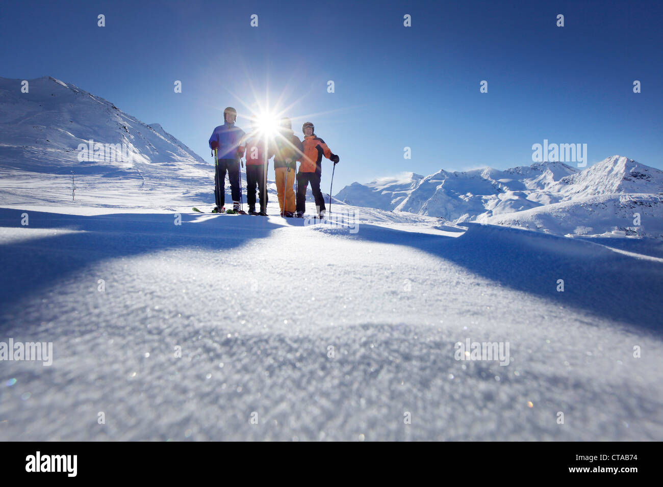 Skiers at the top of Festkoegel, Obergurgl, Tyrol, Austria Stock Photo