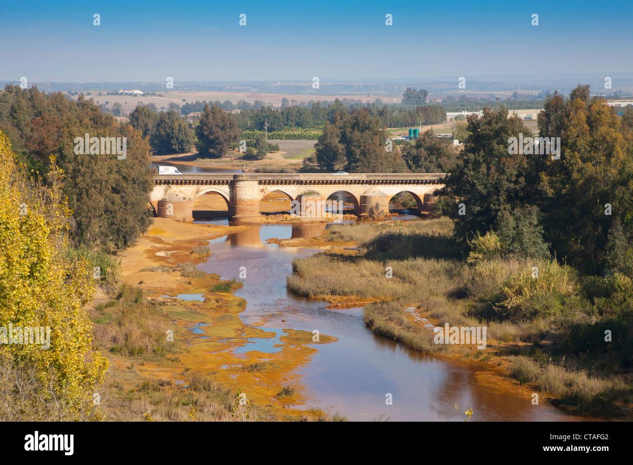 Niebla, Huelva Province, Andalusia, southern Spain. The Roman bridge crossing the Rio Tinto. Stock Photo