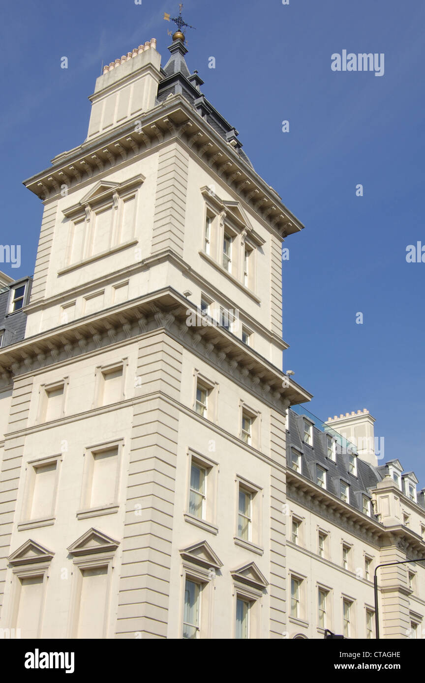 Facade of hotel at Paddington railway station in London, England Stock Photo Alamy