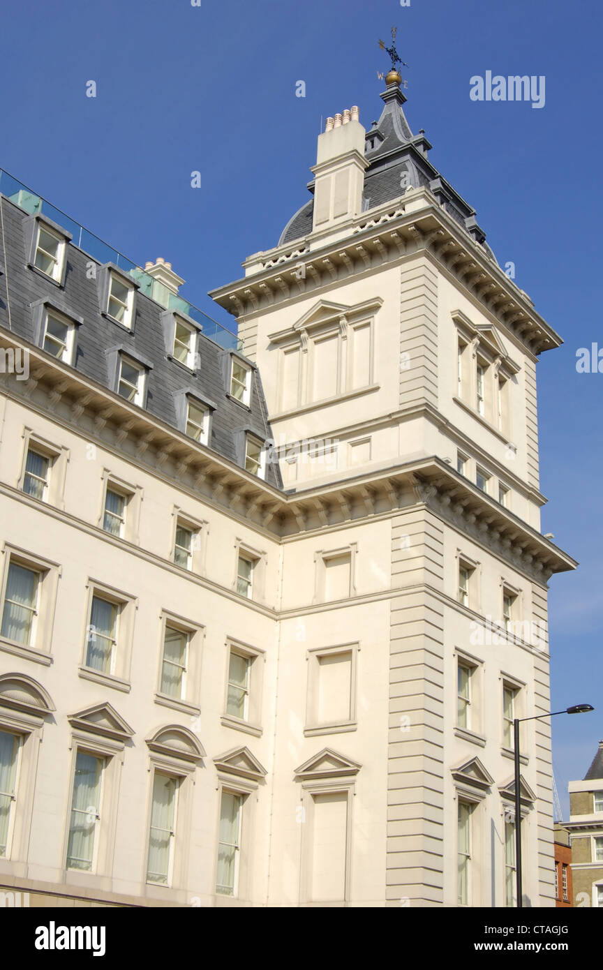 Facade of hotel at Paddington railway station in London, England Stock Photo Alamy