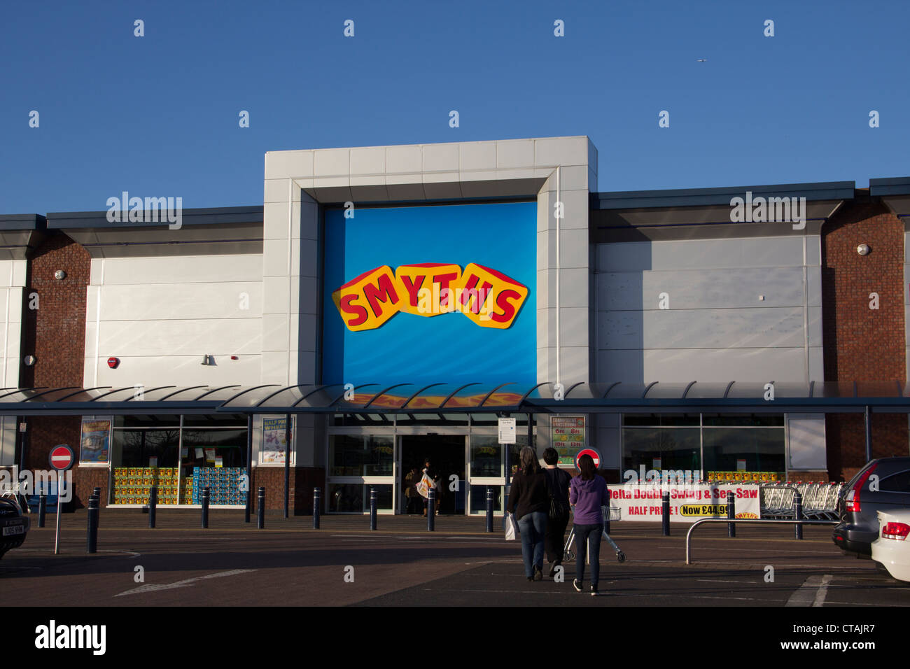 Middlebrook Retail Park High Resolution Stock Photography and Images - Alamy