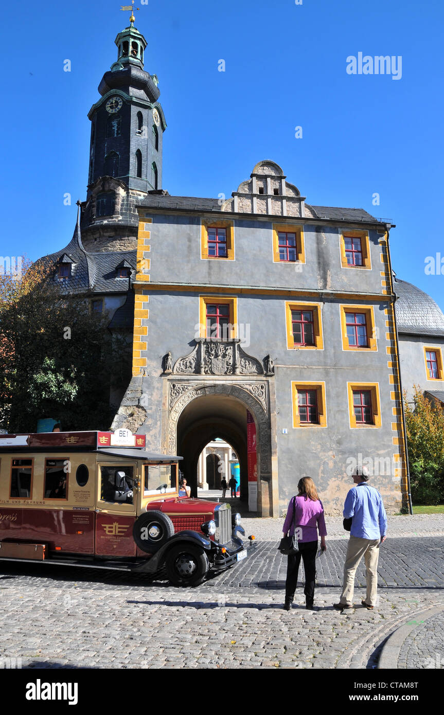 Vintage bus at the Weimarer Stadtschloss, City castle, Weimar, Thuringia, Germany Stock Photo