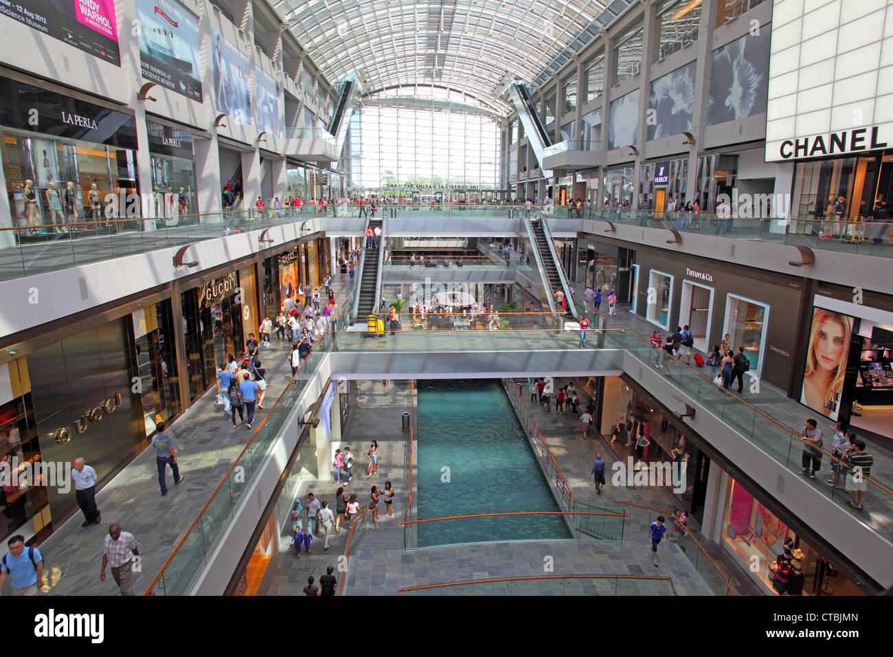 Interior of Marina Bay Sands shopping complex Stock Photo - Alamy