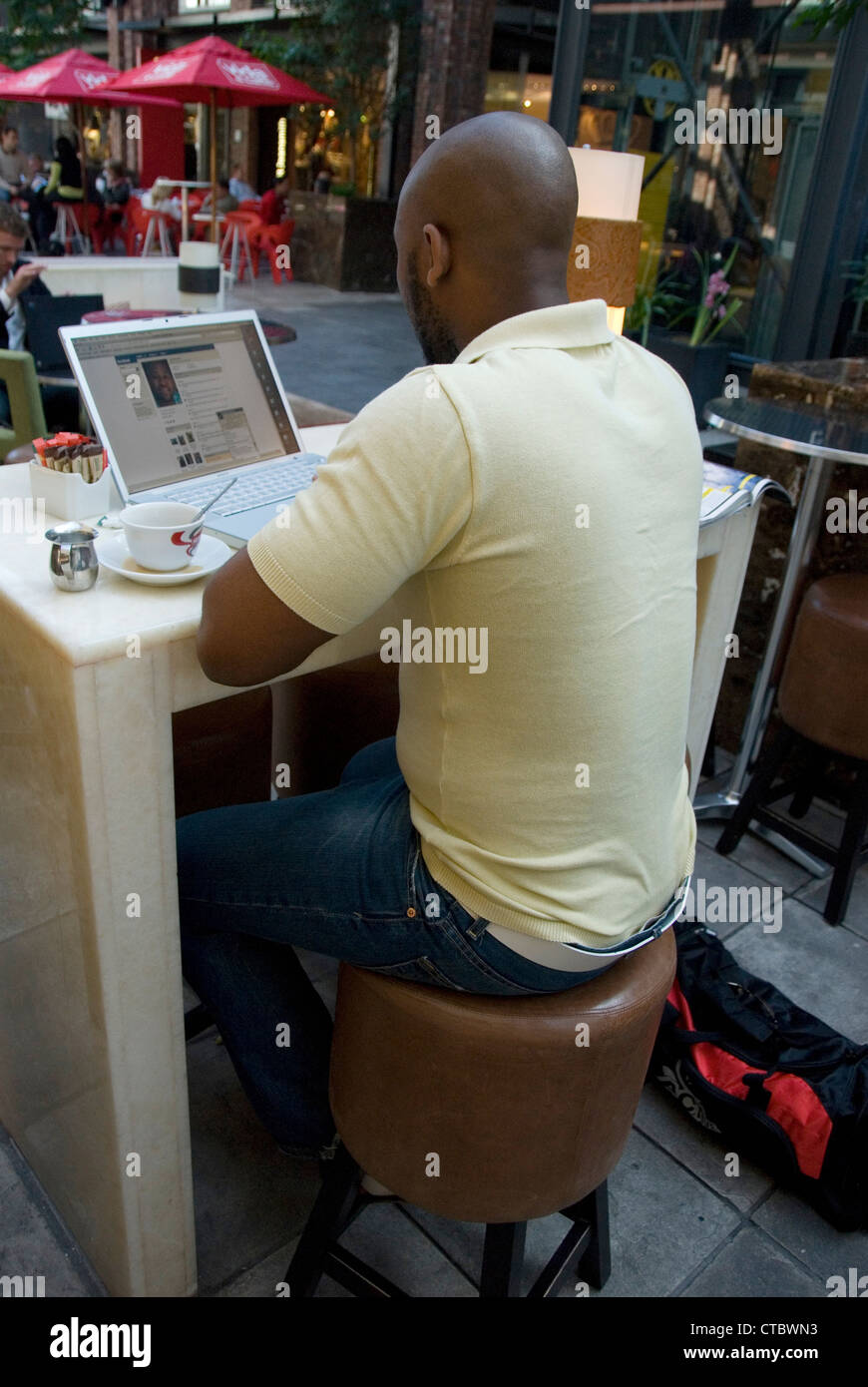 2000s computers hi-res stock photography and images - Alamy