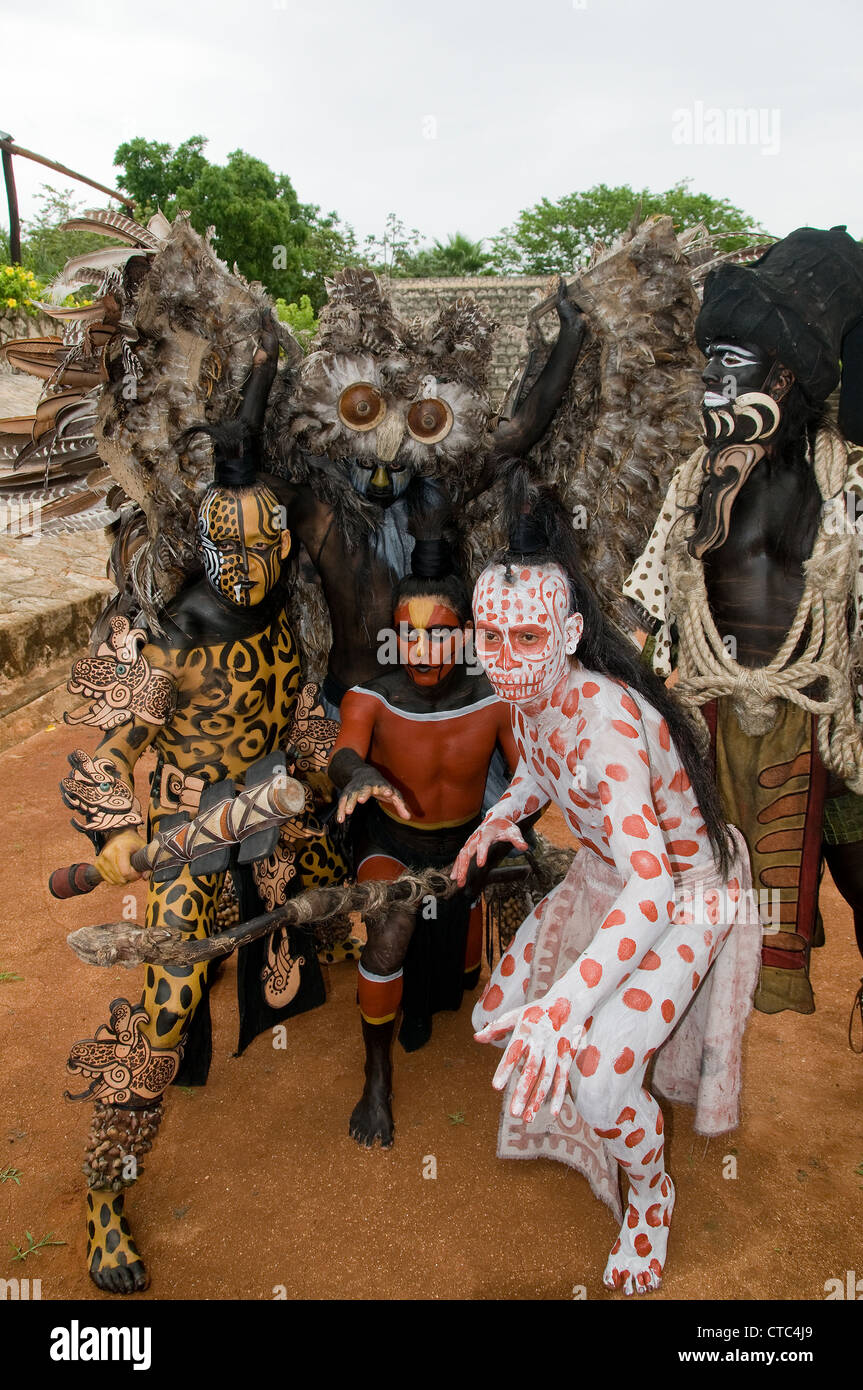 Mayas dance hi-res stock photography and images - Alamy Mayas dance hi-res stock photography and images - Alamy
