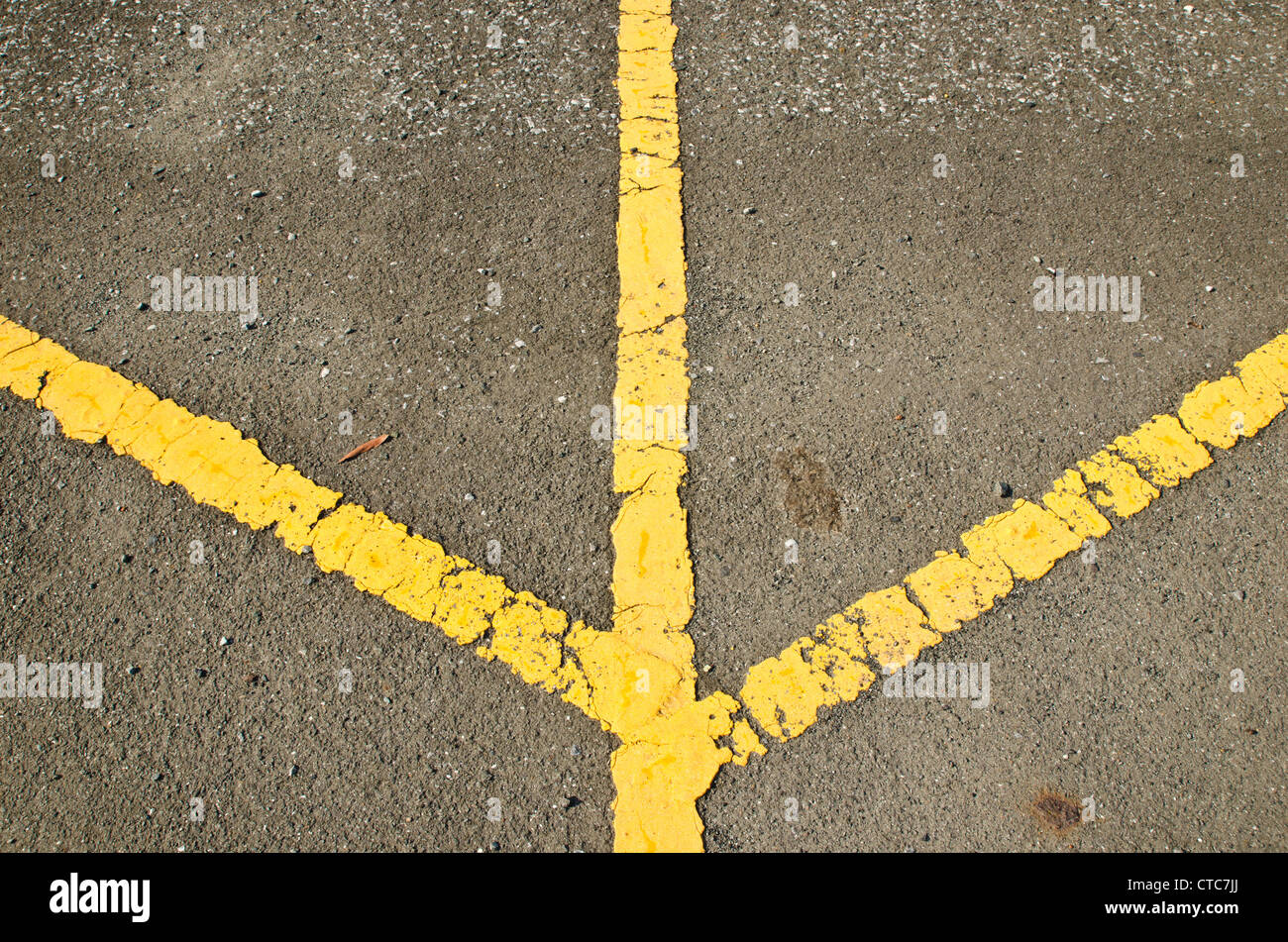 Yellow line on the road Stock Photo - Alamy