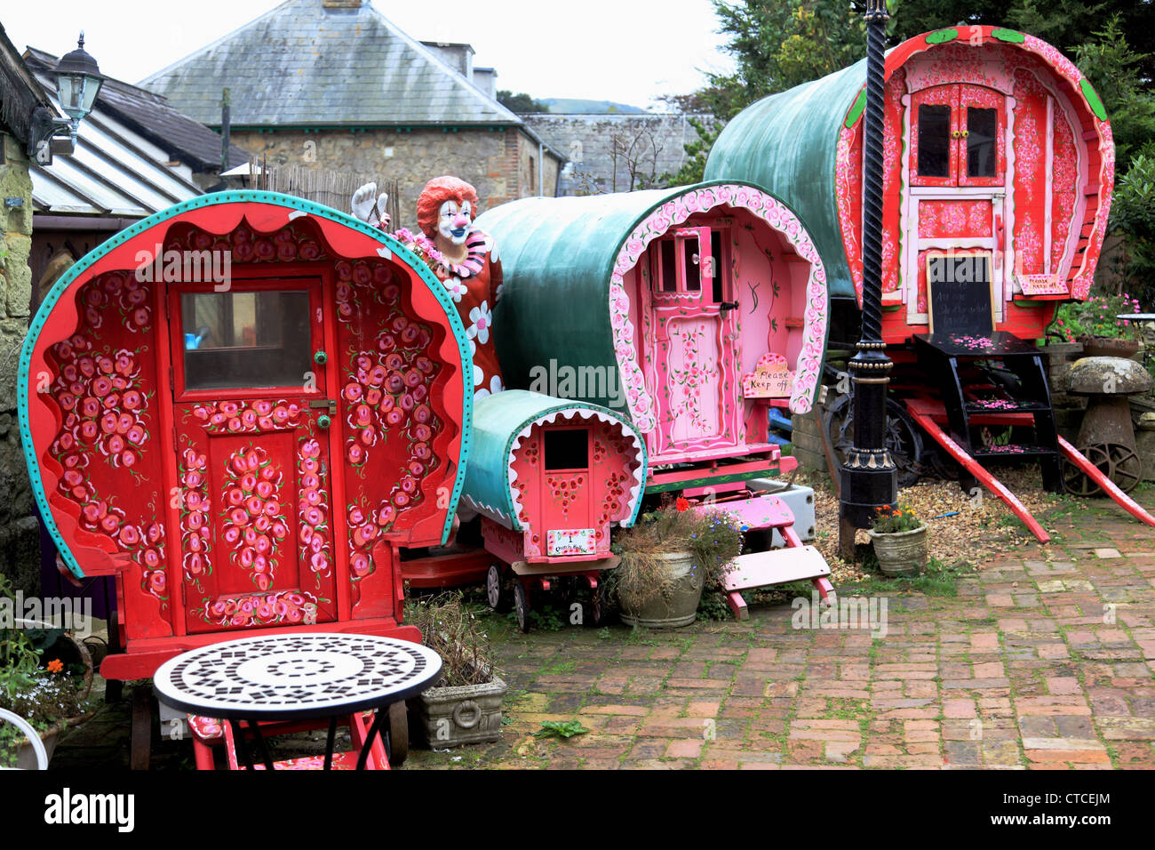 4110. Painted Caravans, Godshill, Isle of Wight, UK Stock Photo