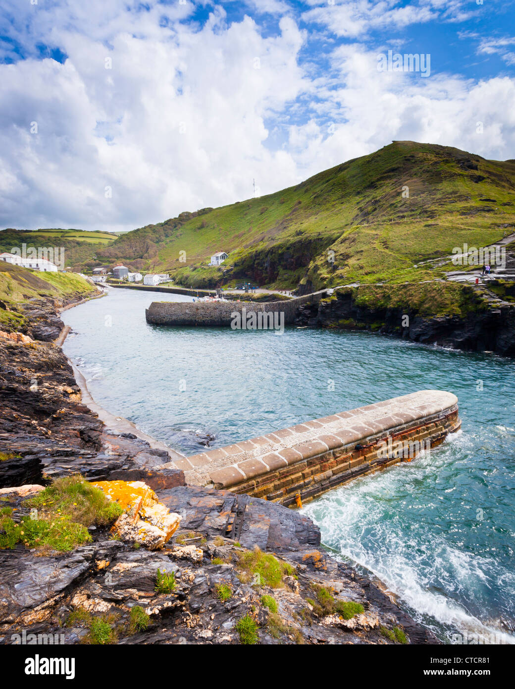 The entrance to the harbour at Boscastle on the North Cornwall Coast Stock Photo