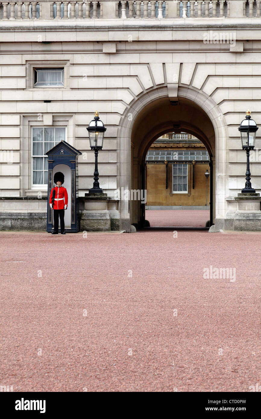 Buckingham Palace guard, London, UK Stock Photo