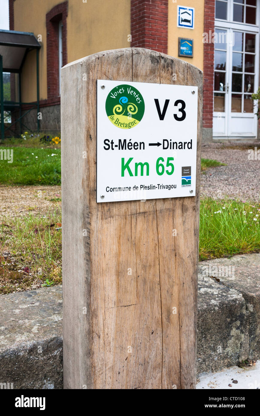 V3 cycleway sign Brittany France Stock Photo