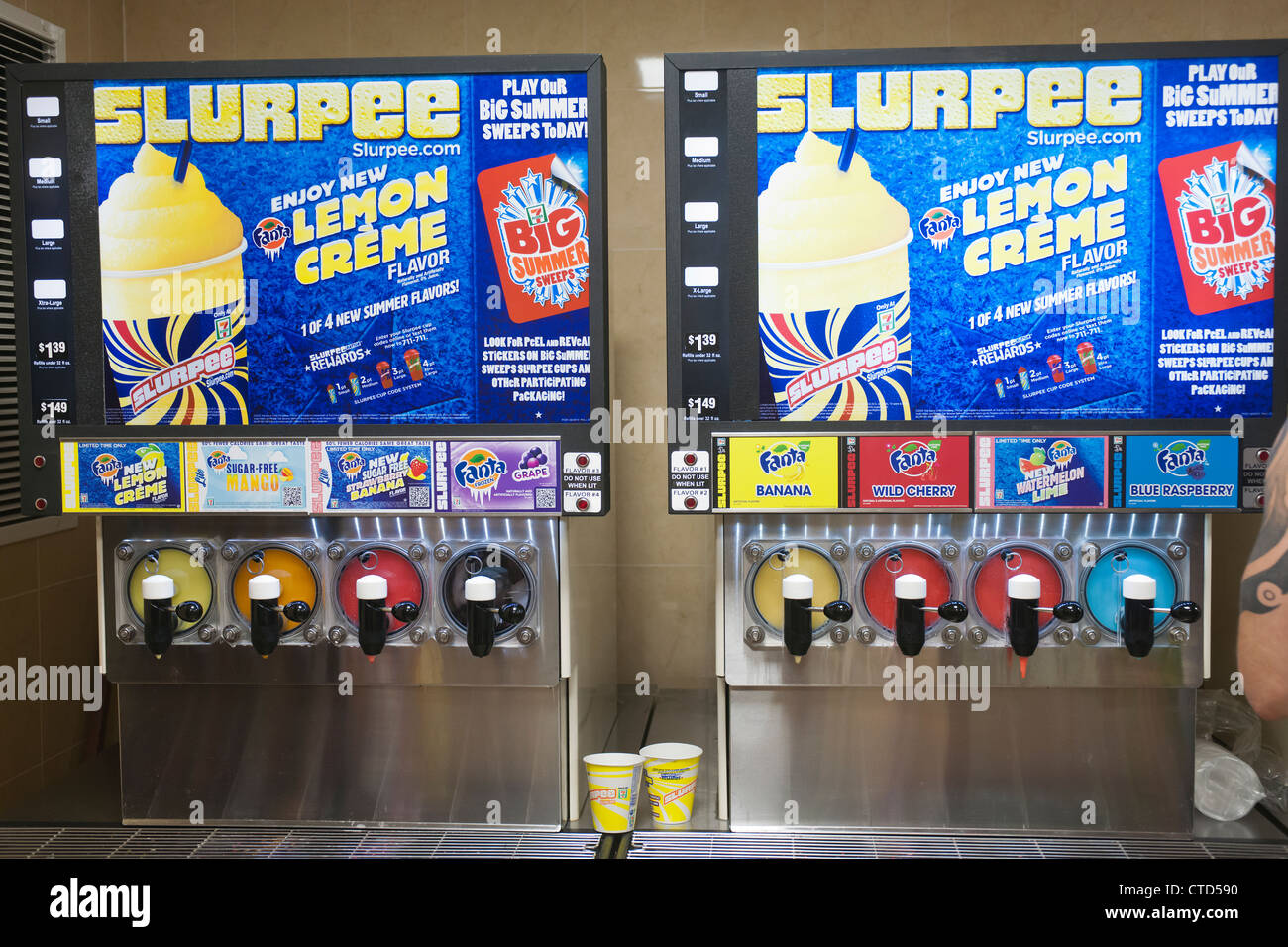 7 11 slurpee hi-res stock photography and images - Alamy