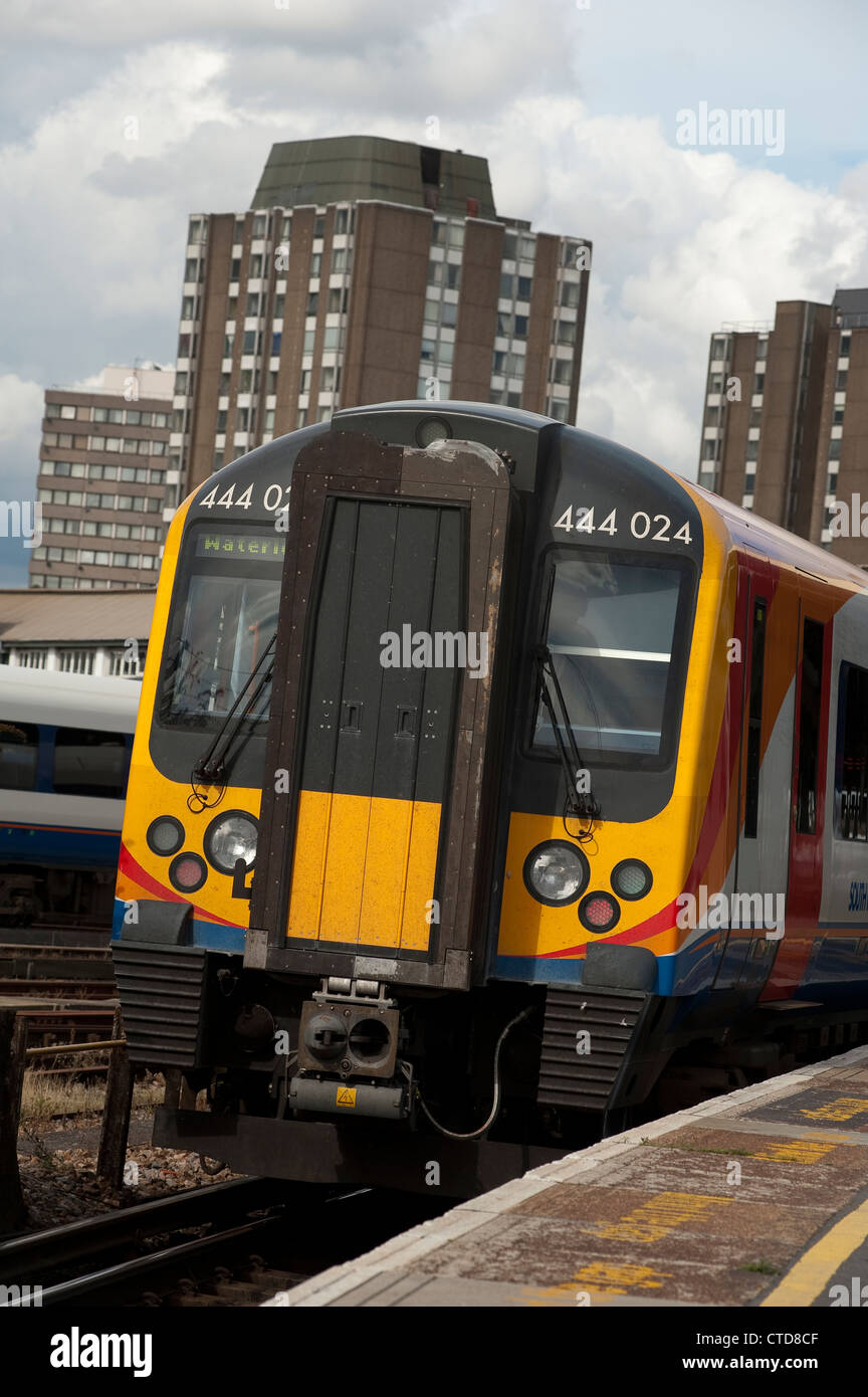 Class 444 passenger train in South West Trains livery at Clapham ...