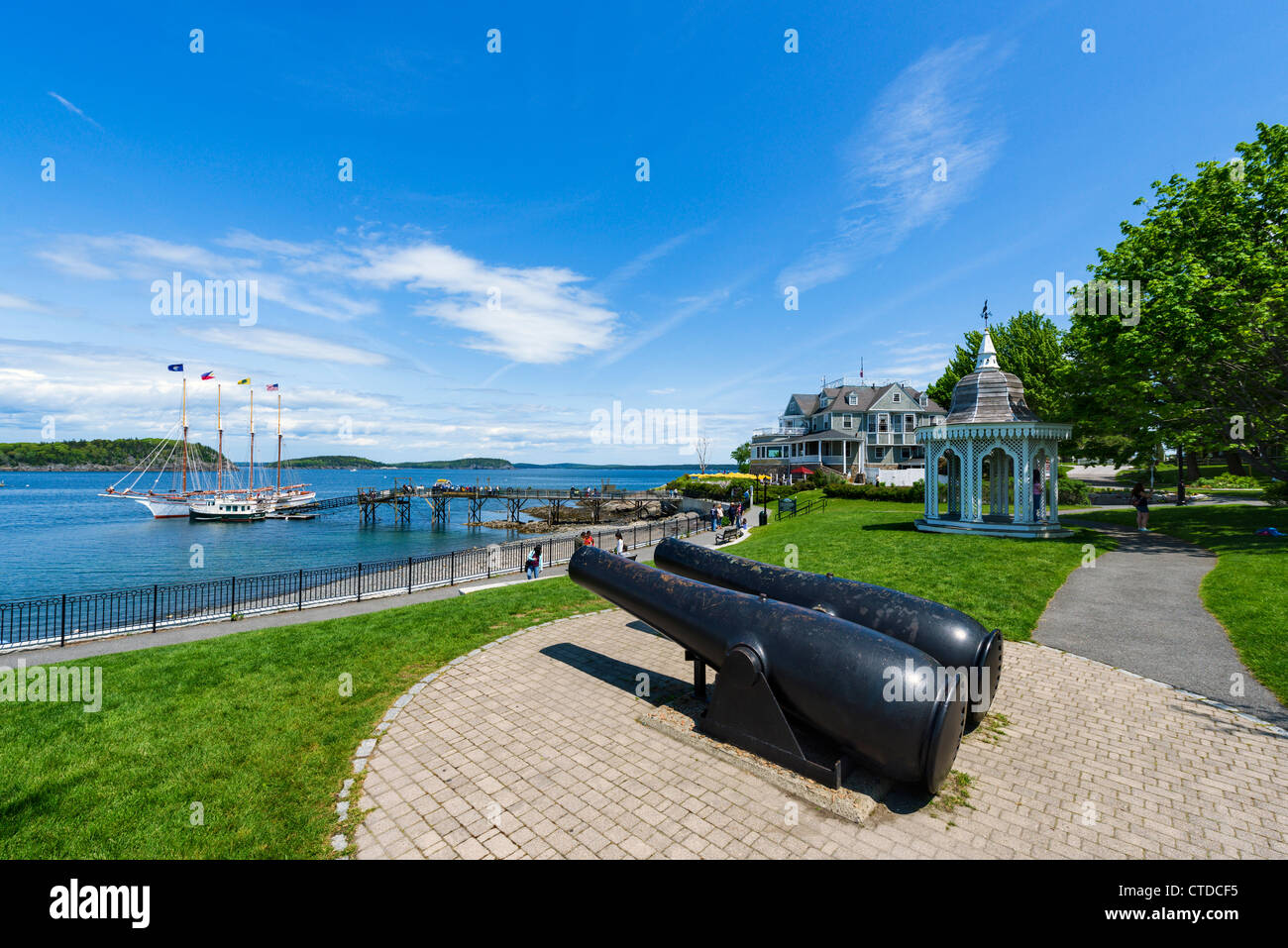 The harbour looking towards the Bar Harbor Inn, Bar Harbor, Mount Desert Island, Maine, USA Stock Photo