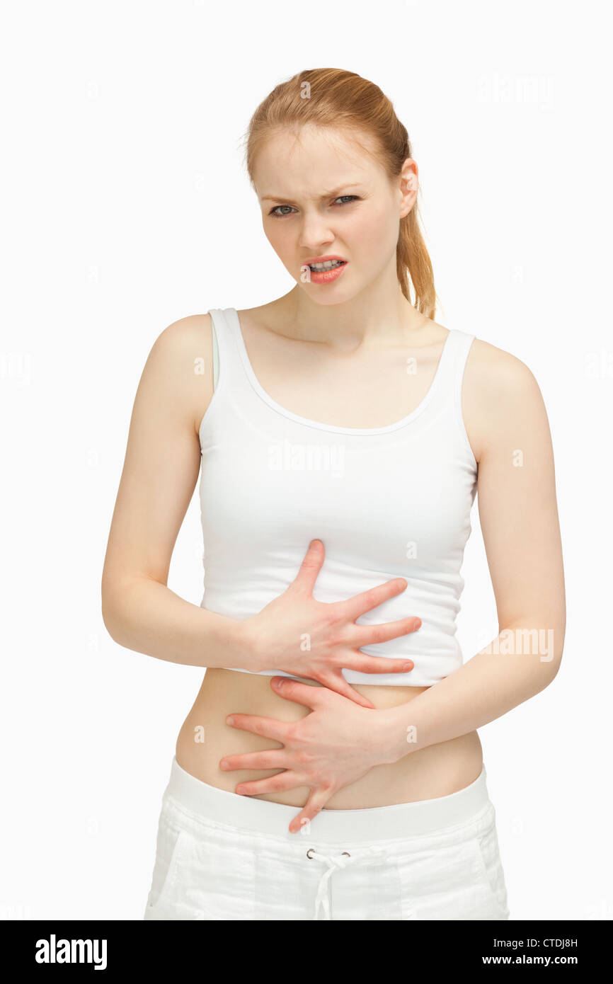 Сложенные мужские руки. Скрестив руки на животе. Скрестив руки на животе. Руки на груди в толстовке скрещены. Скрестив руки на животе.