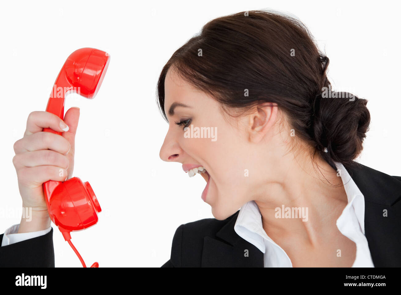 06 звонок. Держит телефонную трубку. Девушка держит телефонную трубку. Женская рука с трубкой телефона. Девушка кричит в трубку.