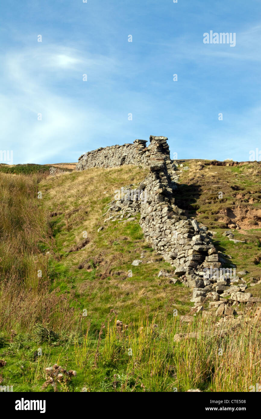 Dry stone wall ruins hi-res stock photography and images - Alamy