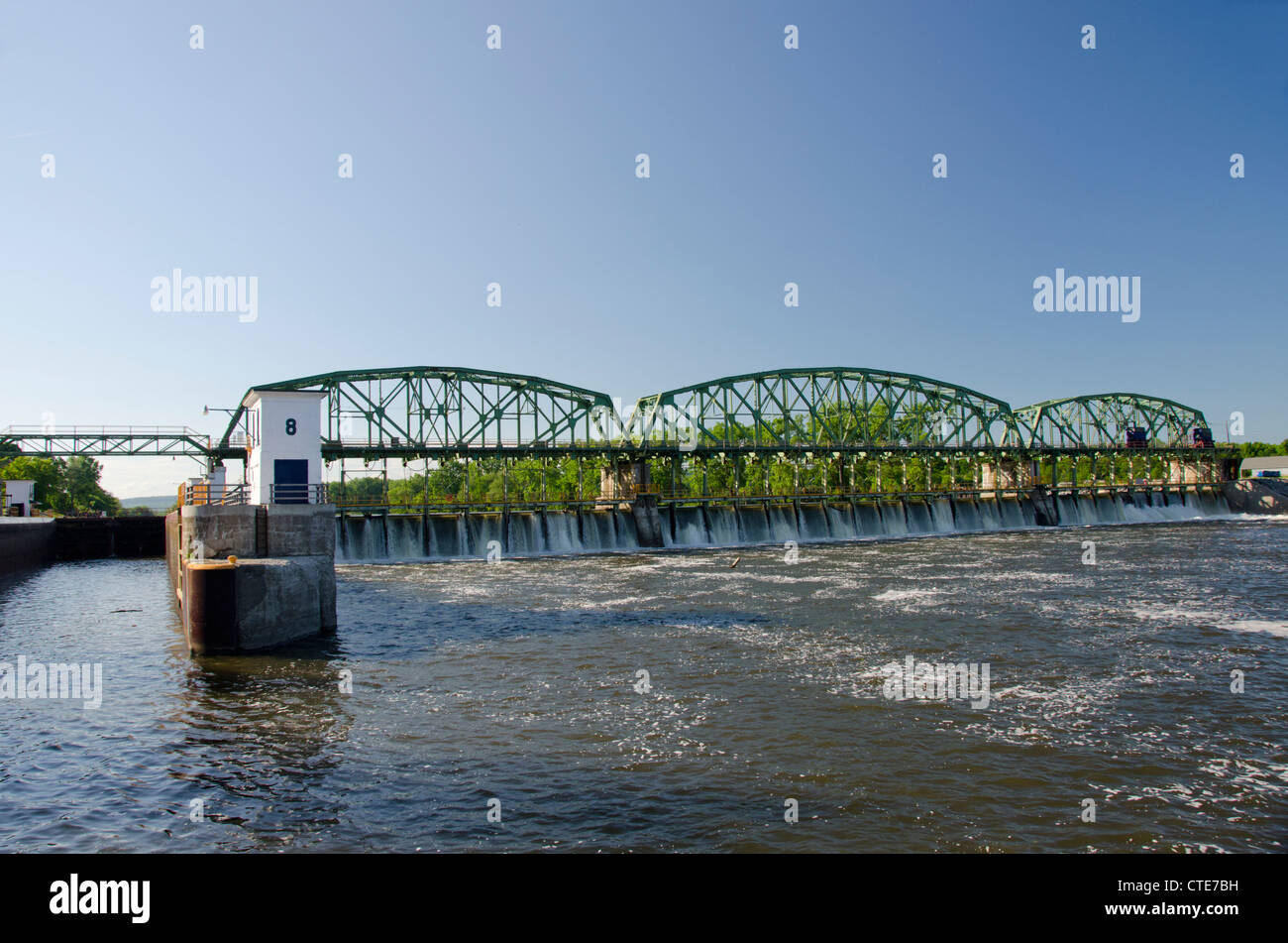 New York, Glenville. Erie Canal at Lock 8 Stock Photo Alamy
