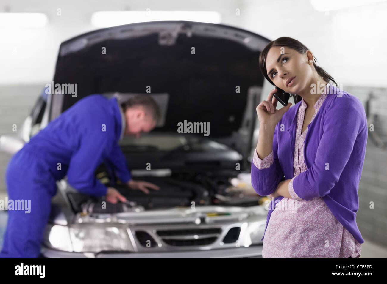 Black male mechanic working hi-res stock photography and images - Alamy