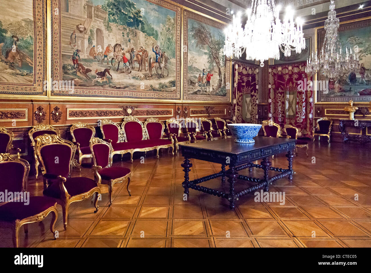 Great Hall of Wait (Sala Grande de Espera) in Ajuda National Palace ...