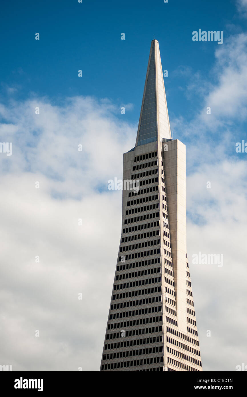 Financial Pyramid Hi res Stock Photography And Images Alamy la-classe-de-monsieur-mizrahi-3e-march-2019