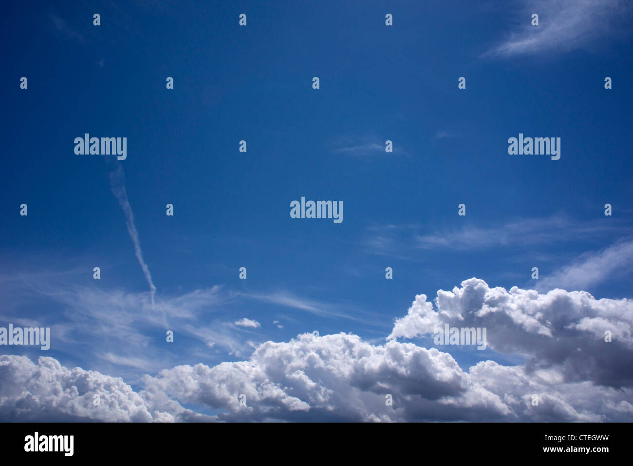 blue summer sky with crisp cumulus clouds Stock Photo - Alamy