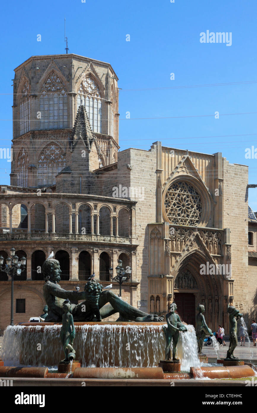 Spain, Valencia, Plaza de la Virgen, Cathedral, fountain Stock Photo
