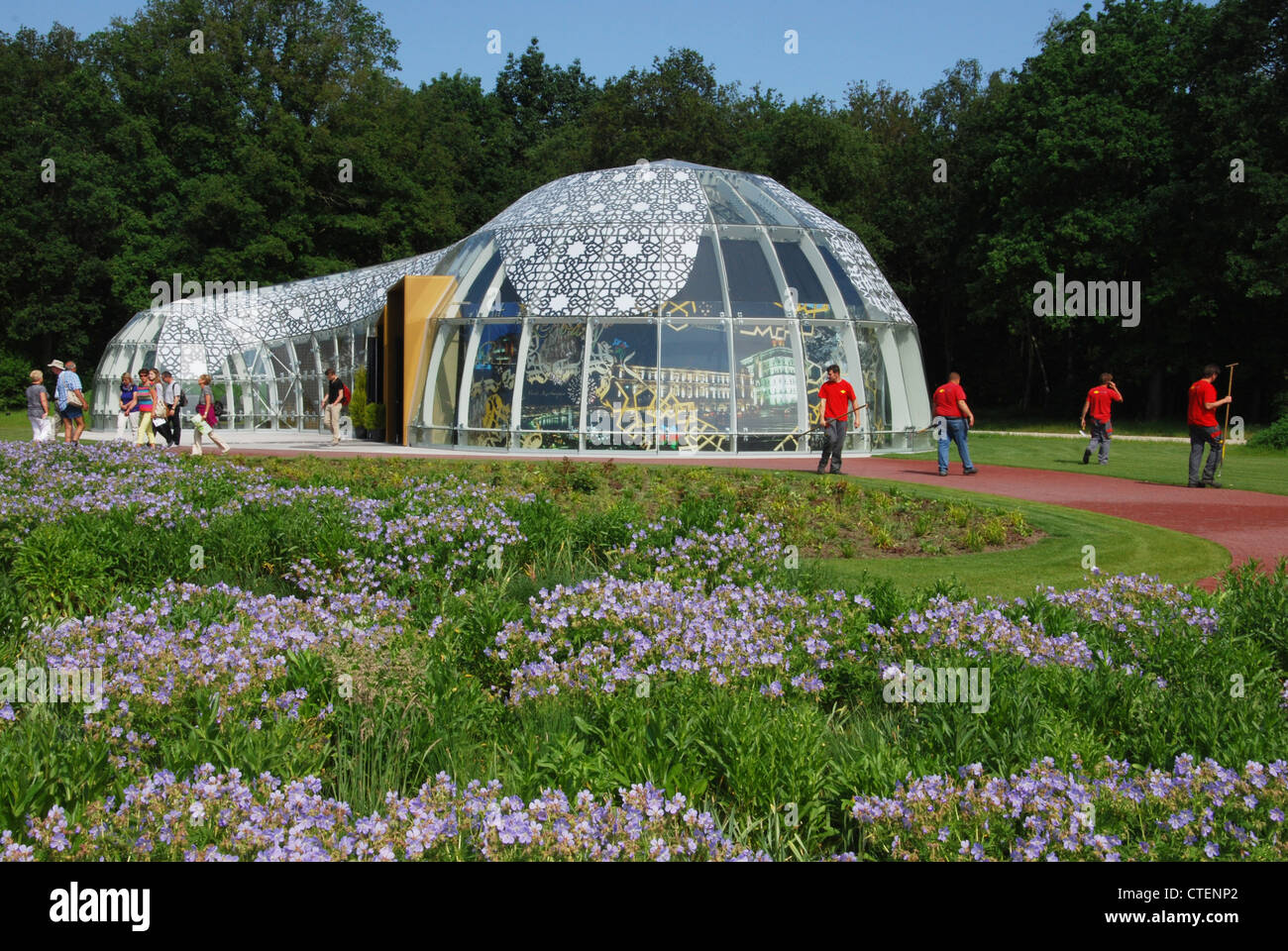 Innovations in garden design hi-res stock photography and images - Alamy