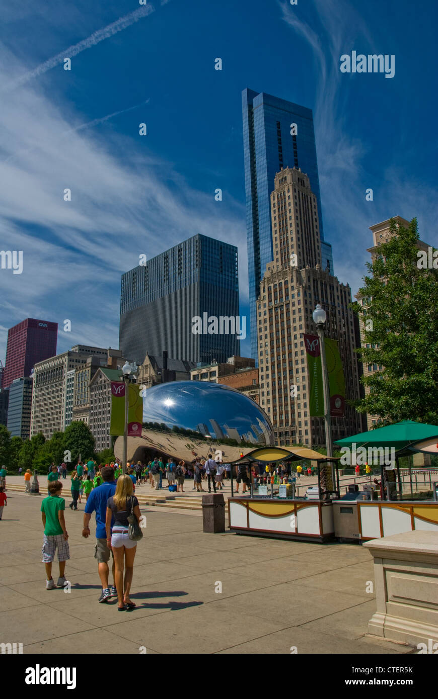The Bean at Millennium Park in Chicago, Illinois Stock Photo Alamy