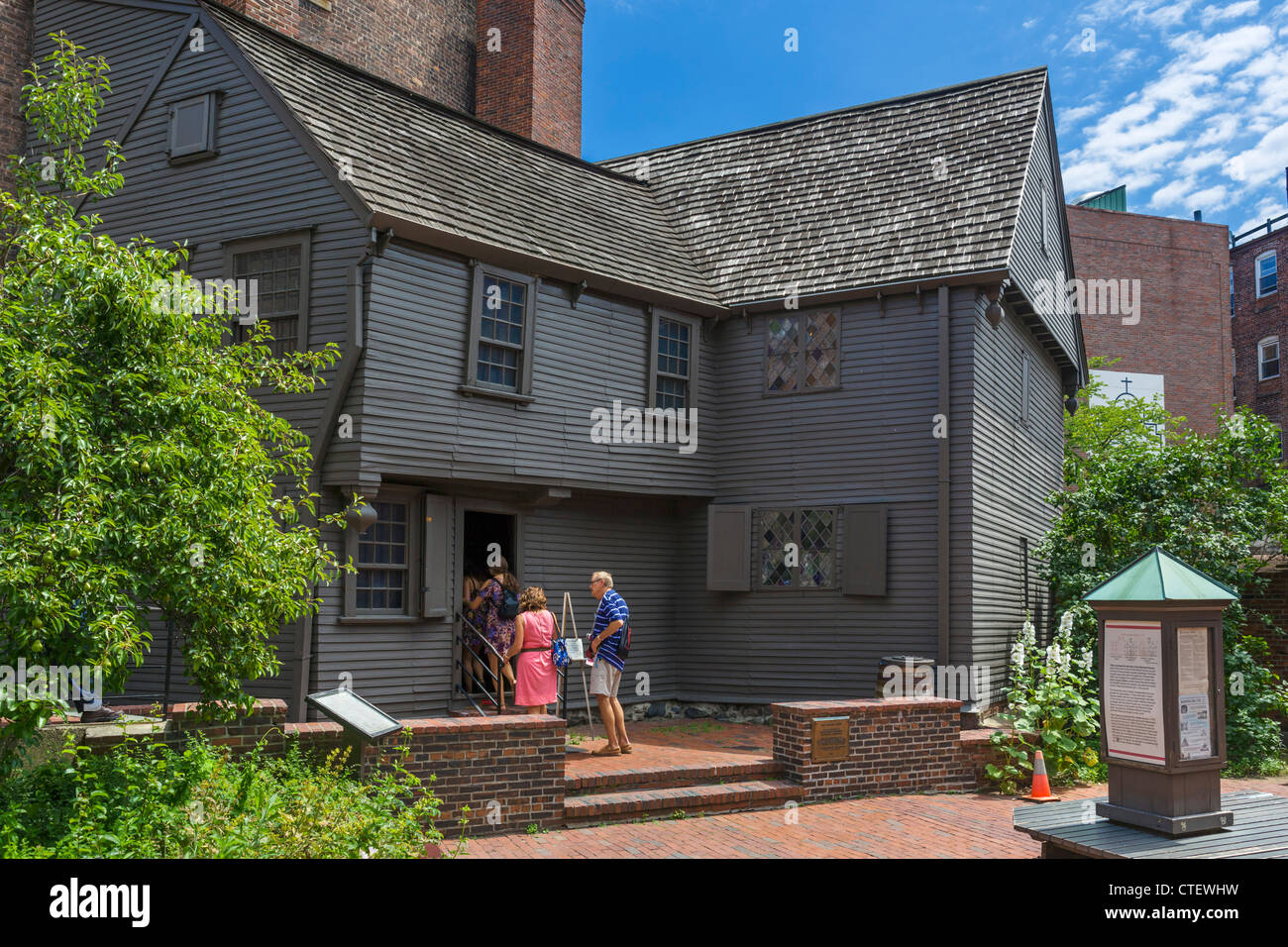 Tourists at the Paul Revere House on the Freedom Trail, North Square, North End, Boston, Massachusetts, USA Stock Photo