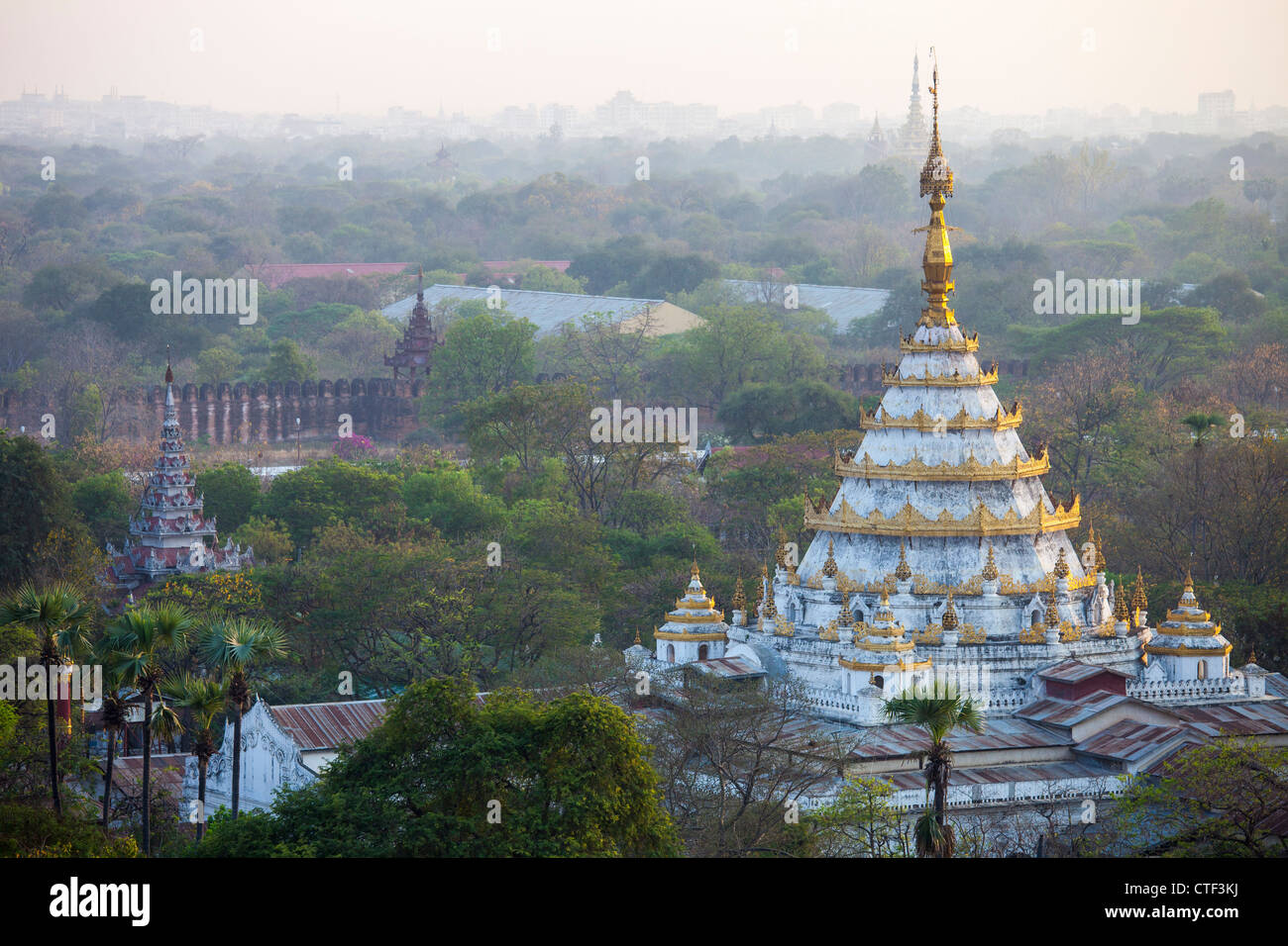 Kyauktawgyi Pagoda, Mandalay, Myanmar Stock Photo