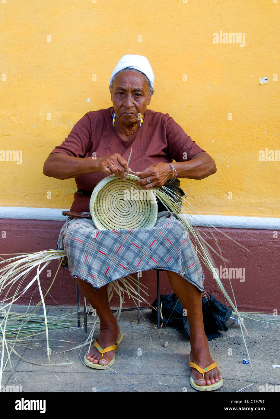 Making baskets hires stock photography and images Alamy