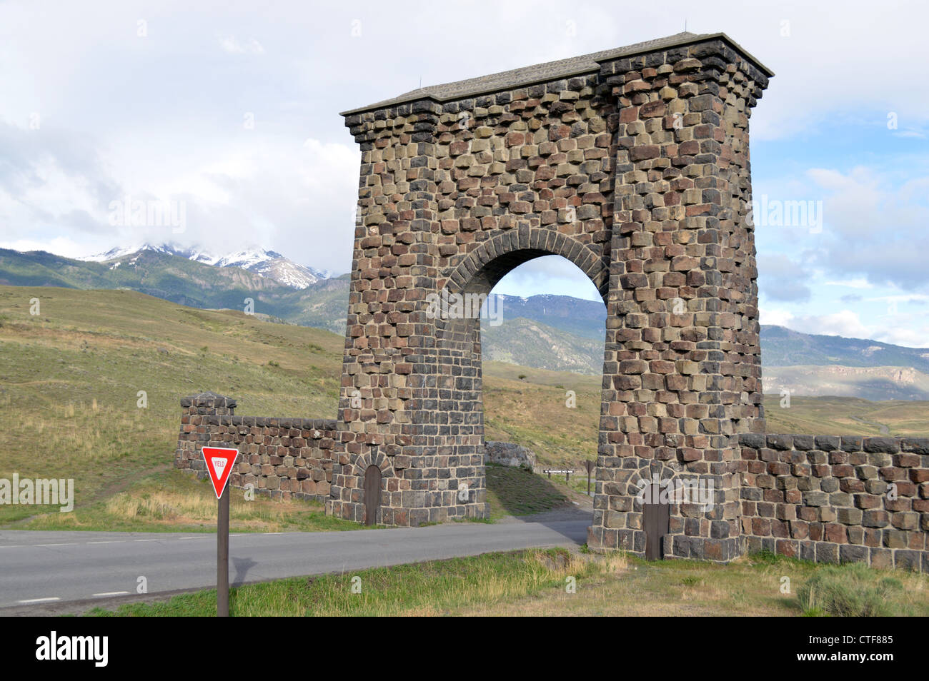 The Roosevelt arch in Gardiner Montana, gateway to the Yellowstone National Park Stock Photo - Alamy