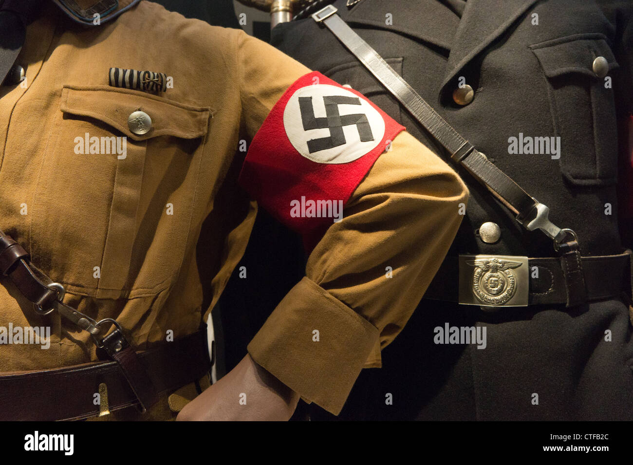 Swastika uniform hi-res stock photography and images - Alamy