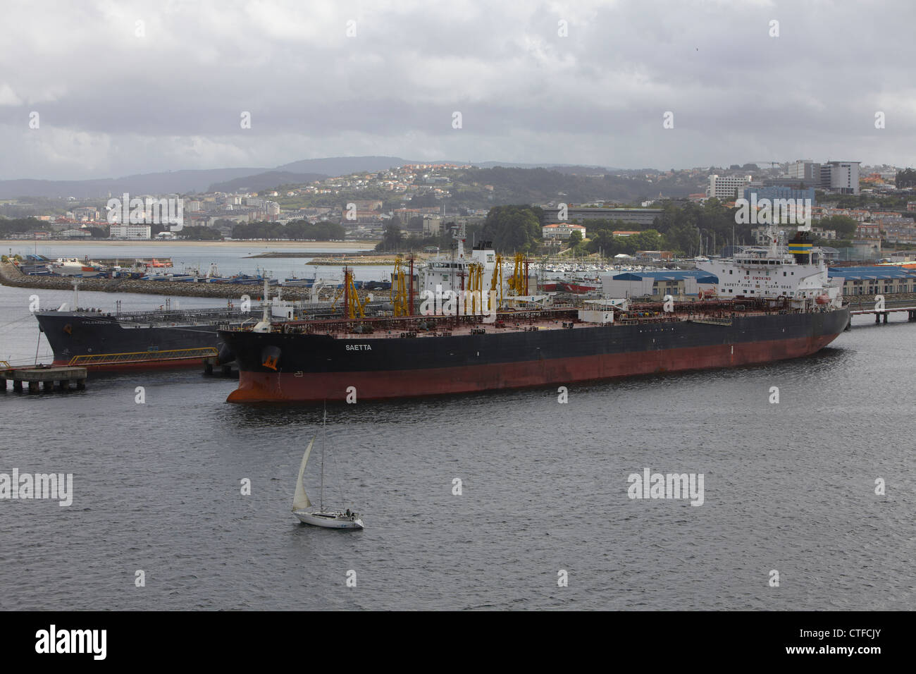 Saetta Crude oil tanker at Port of Bilbao Stock Photo