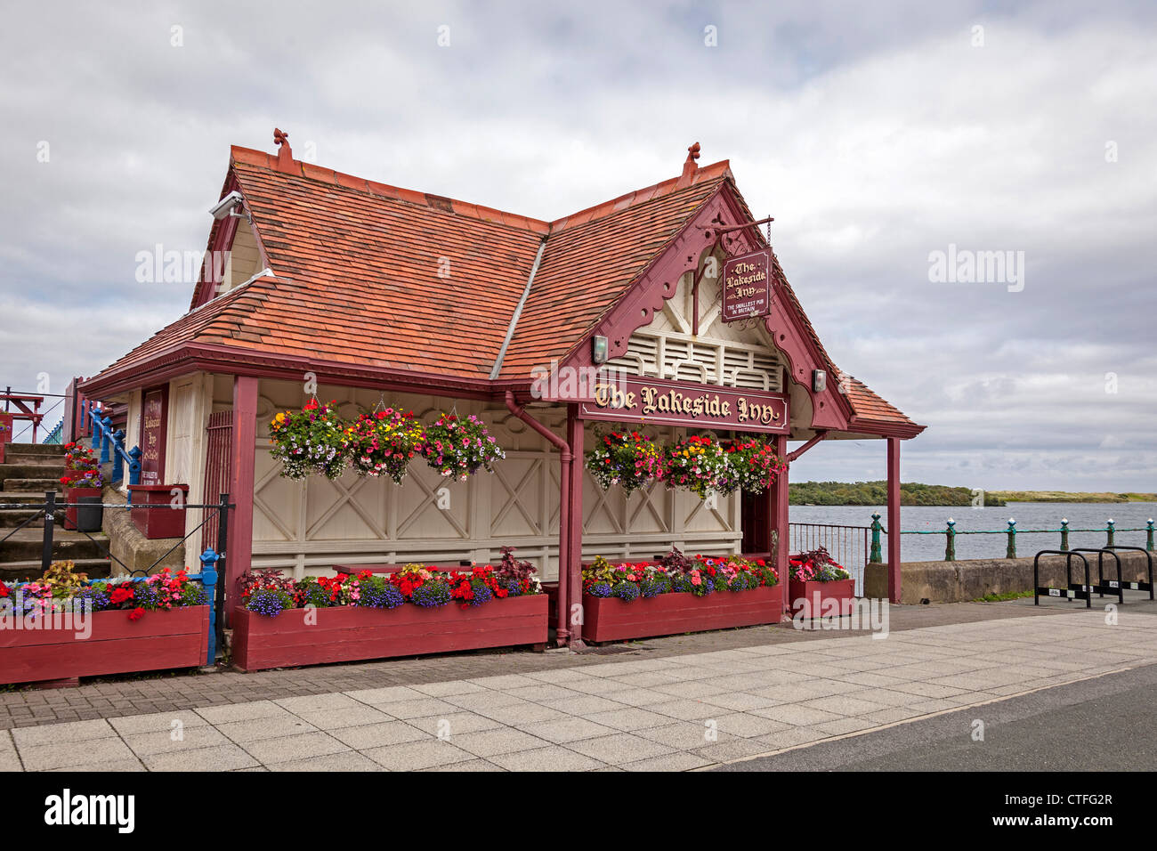 The Lakeside Inn on Southport promenade, the smallest pub in England. Stock Photo
