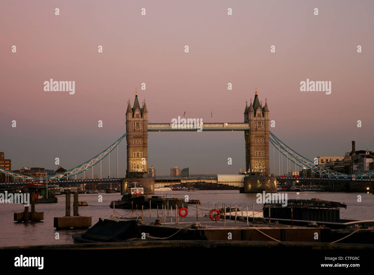 Tower Bridge At Night, London Night View Stock Photo - Alamy