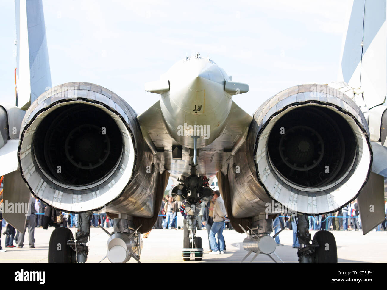 sukhoi-su-35-the-international-aerospace