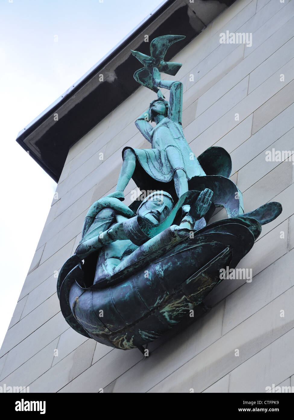 Metal artistic work above entrance to the Glasgow University school of modern languages. Stock Photo