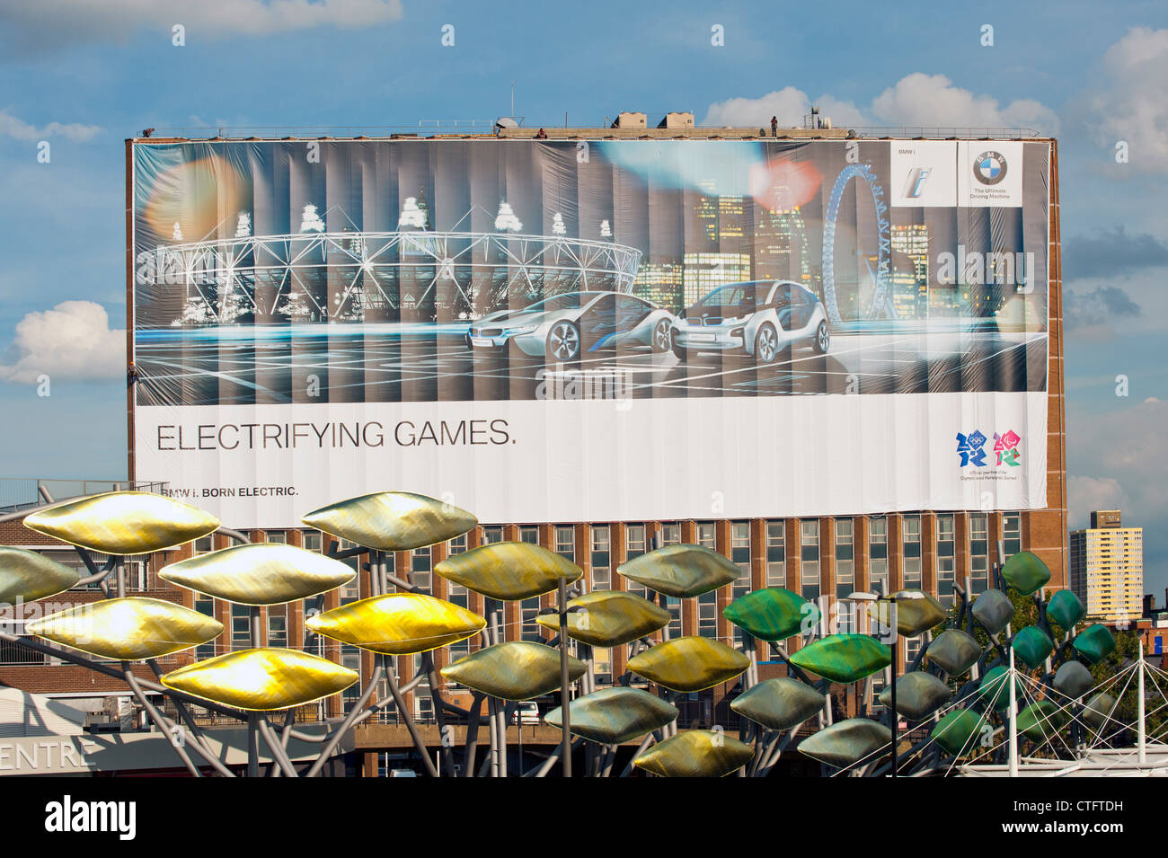 Banner On Building High Resolution Stock Photography and Images - Alamy