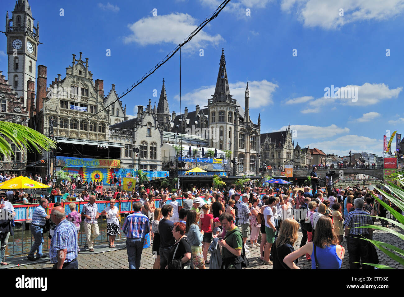 Street animation at the Korenlei during the Gentse Feesten / Ghent Festivities in summer, Belgium Stock Photo